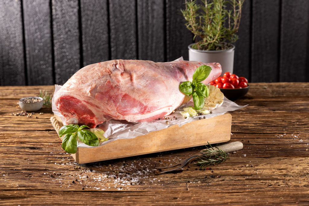 Ganze Lammkeule aus Österreich – zartes Premium-Lammfleisch für Braten, Ofengerichte und besondere Anlässe