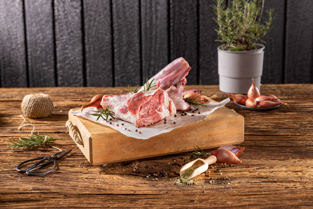 Lammstelze aus Österreich – saftiges Lammfleisch mit Knochen für Schmorgerichte, Braten und Ofengenuss