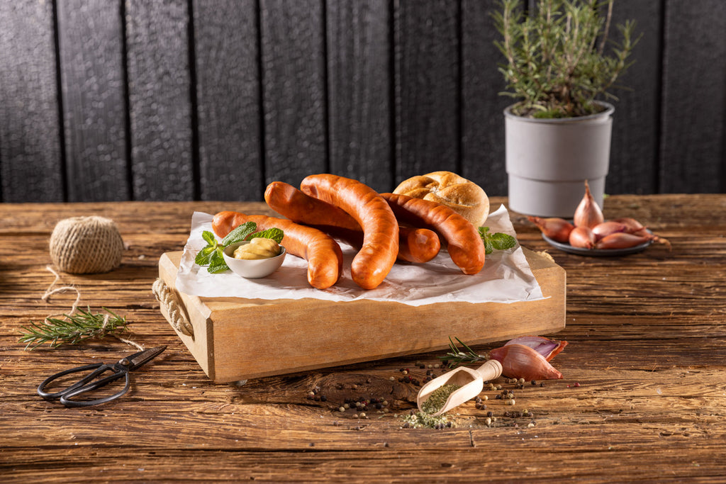 Lamm-Käsegrillwurst mit Emmentaler aus Österreich – saftige Grillwurst aus hochwertigem Lammfleisch mit feinem Emmentaler