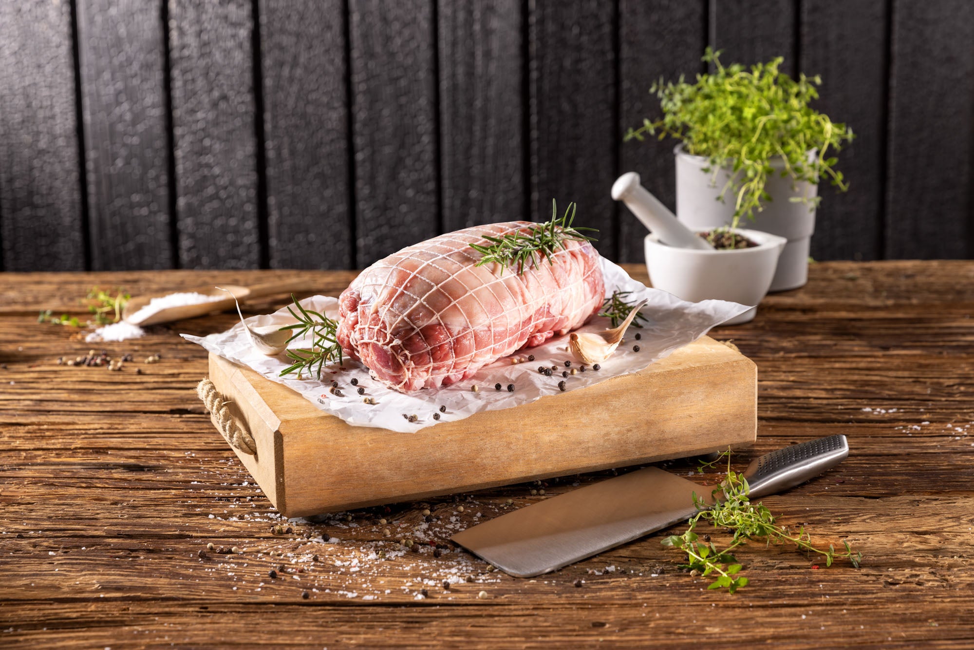 Lammschulterrollbraten aus Österreich – saftiger Rollbraten aus hochwertigem Lammfleisch für Ofen und Festtagsküche